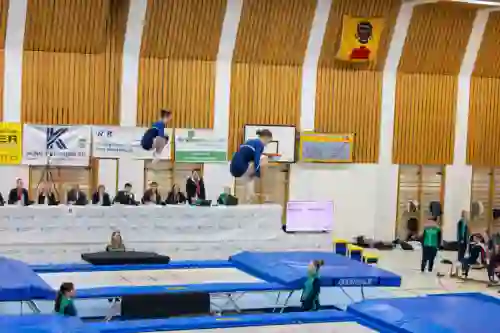 Trampolin Wettkampf Schloss Cup 2026 in der Mehrfach-Turnhalle Hellmatt in Wildegg