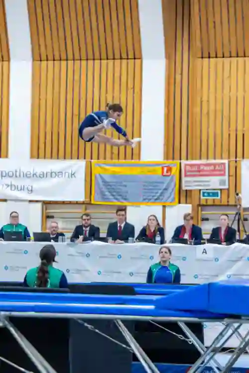 Trampolin Wettkampf Schloss Cup 2026 in der Mehrfach-Turnhalle Hellmatt in Wildegg