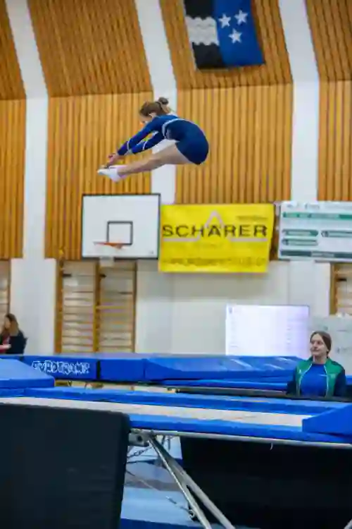 Trampolin Wettkampf Schloss Cup 2026 in der Mehrfach-Turnhalle Hellmatt in Wildegg